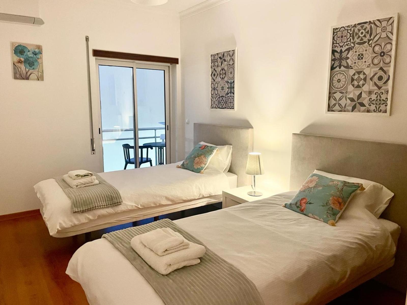Paradise Found - Stunning 3 Bedroom Apartment In 빌라레알데산토안토니오 외부 사진
